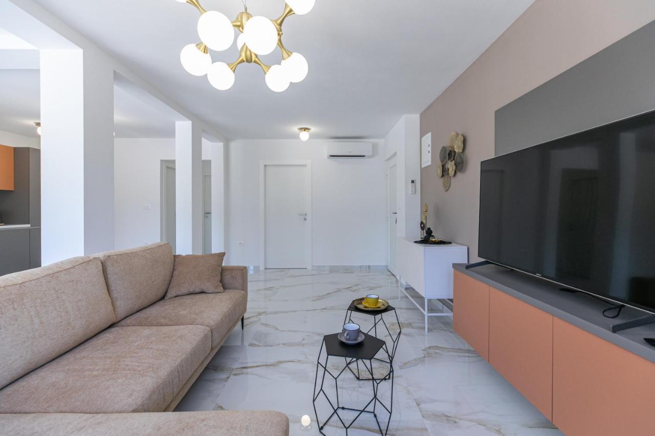 Apartman Suzi Pula Exterior foto